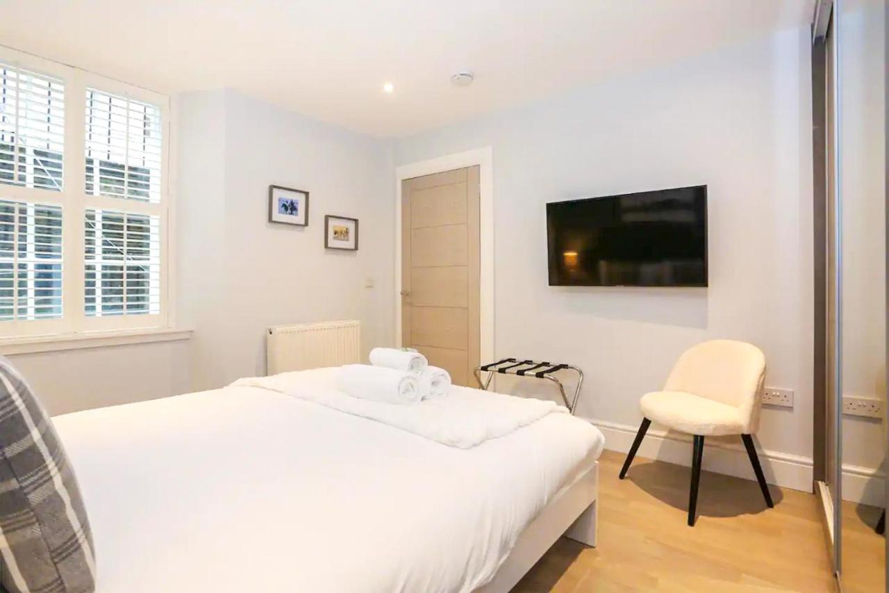 Modern 3 Bedroom Apartment, West End Appartement *