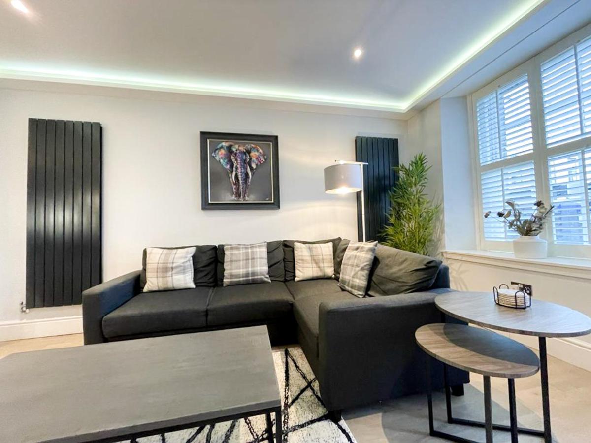 Modern 3 Bedroom Apartment, West End Édimbourg