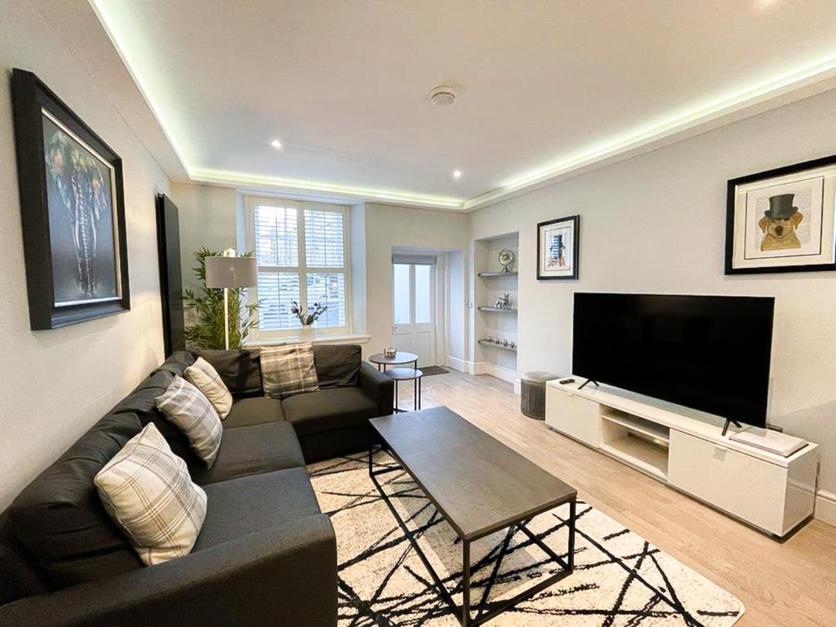Modern 3 Bedroom Apartment, West End Édimbourg